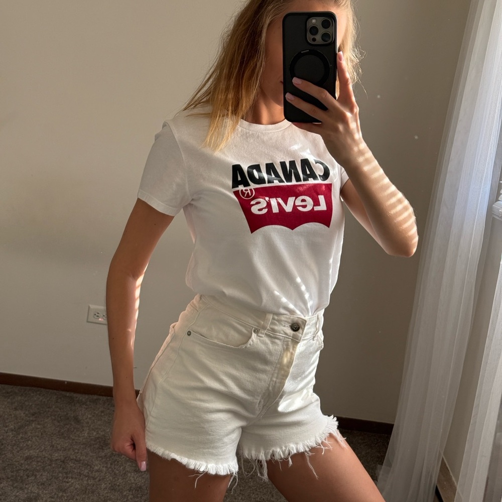 Levi's CANADA White t-shirt, size:S 100% cotton